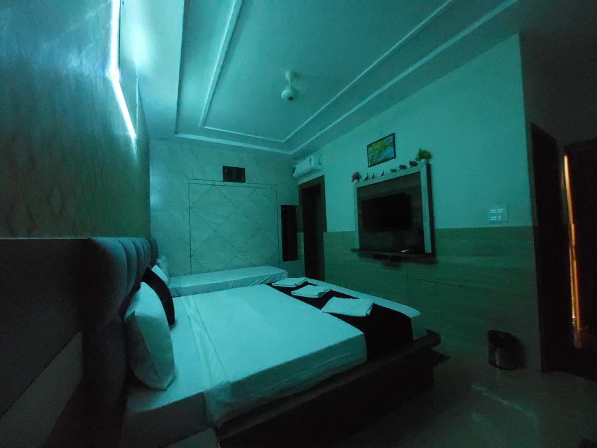 Taj Nice Point Manage By Taj Sunrise Group Agra  Exterior foto